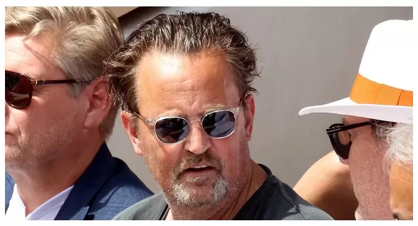 Aktor-Hollywood-Asal-Amerika-Serikat-Matthew-Perry-Ditemukan-Meninggal-Dunia
